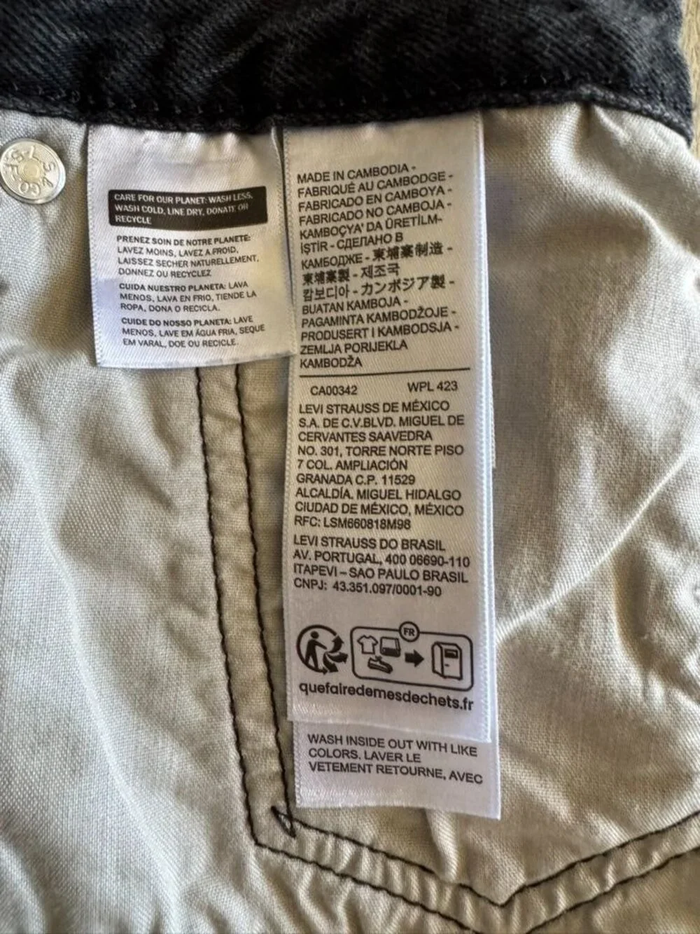 Levi's 501 Original 100% Cotton Black Button Fly Cut Off Jean Shorts Size 34